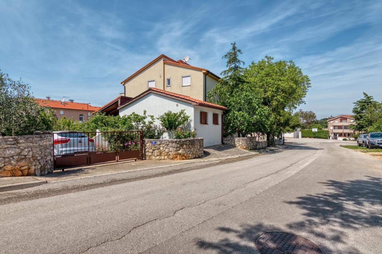Apartmets Slavica 1644 Banjole Exterior photo